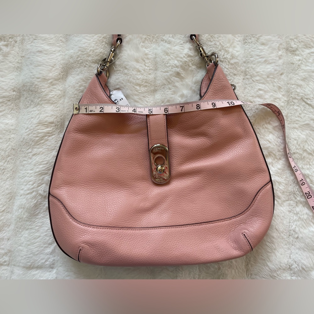 Coach Handbag. - Picture 13 of 16